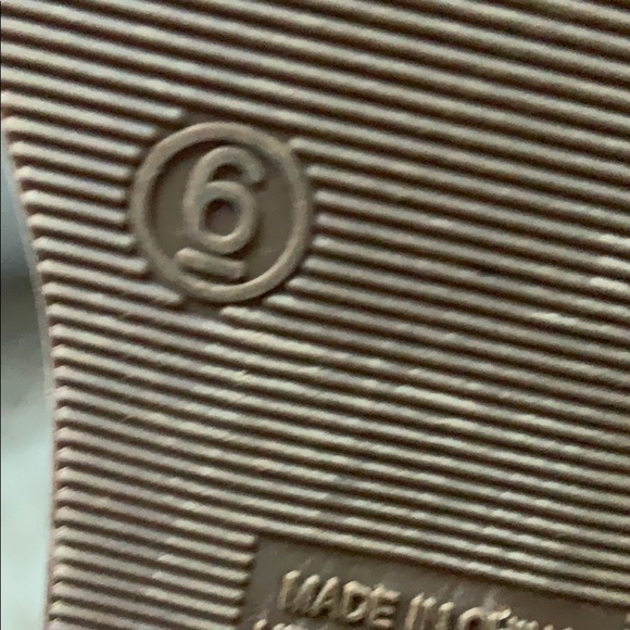 sandals - Picture 3 of 4